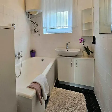 Vanda Apartment