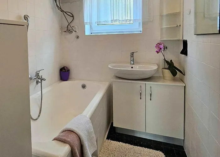 Vanda Apartment