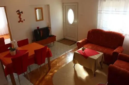 Vanda Apartment *